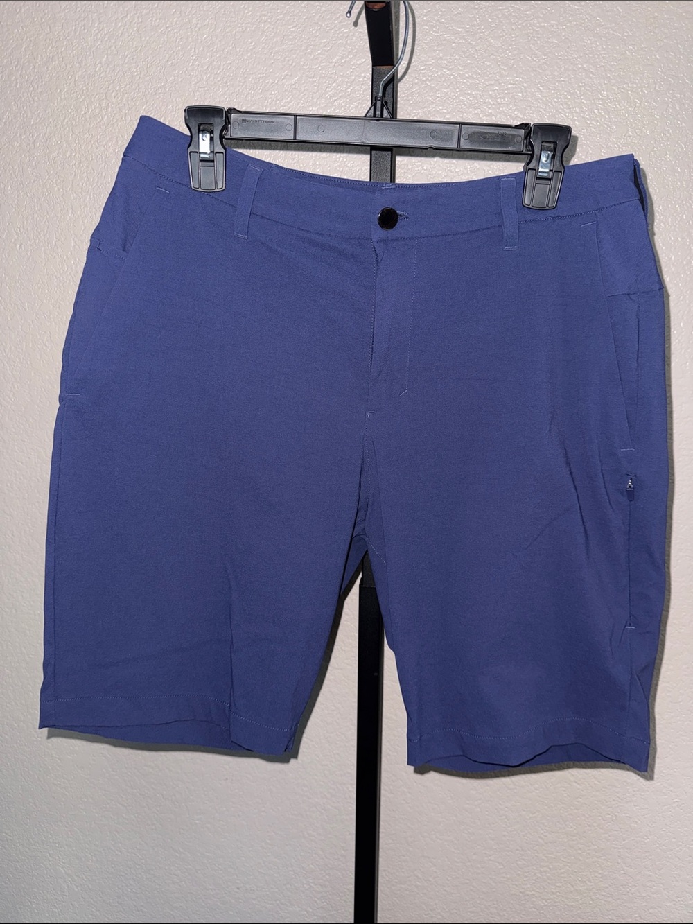 Lululemon Navy Blue Casual Shorts size 32